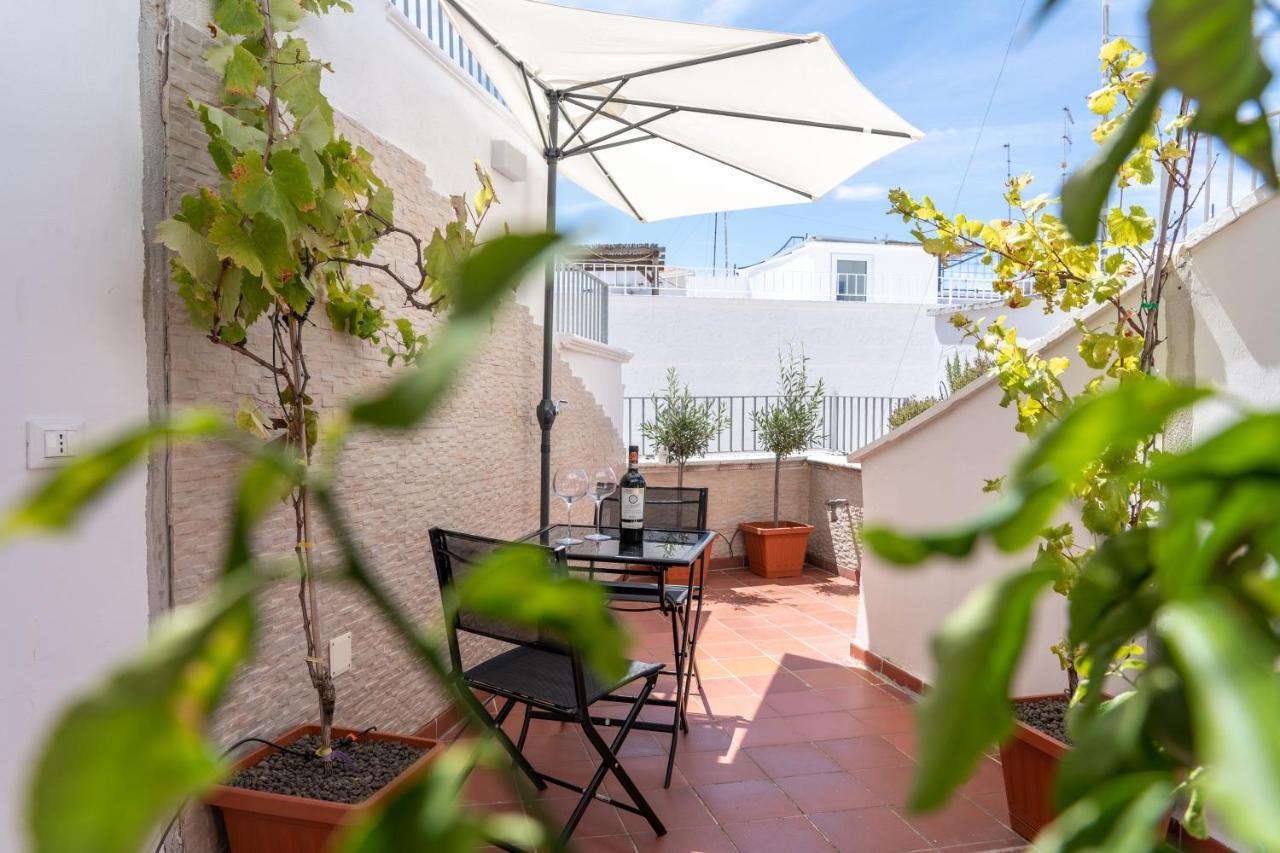 Wineart House, Terracielo Indipendente Nel Centro Di Monopoli Exterior foto
