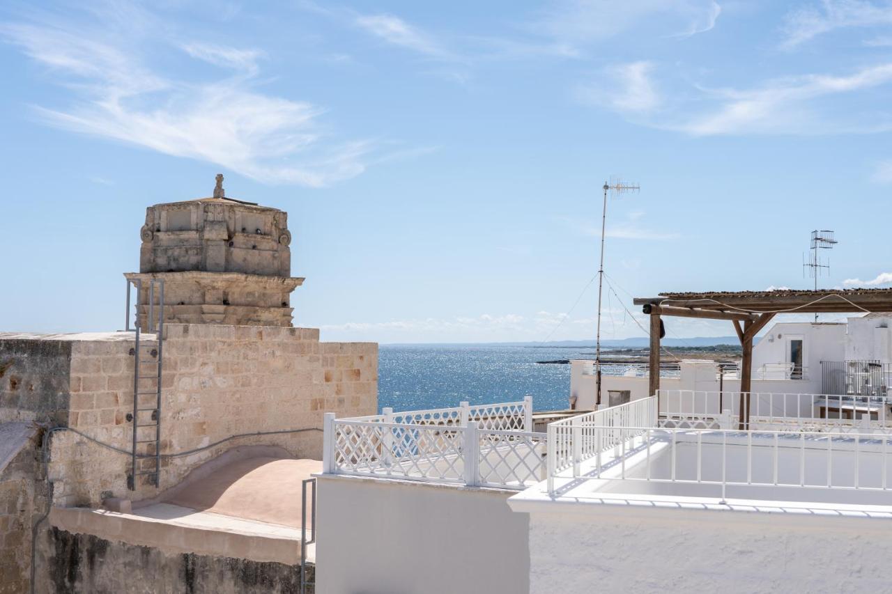 Wineart House, Terracielo Indipendente Nel Centro Di Monopoli Exterior foto